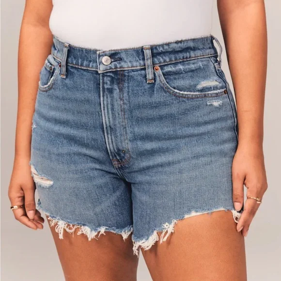 Abercrombie Fitch High Rise Inch Mom Short